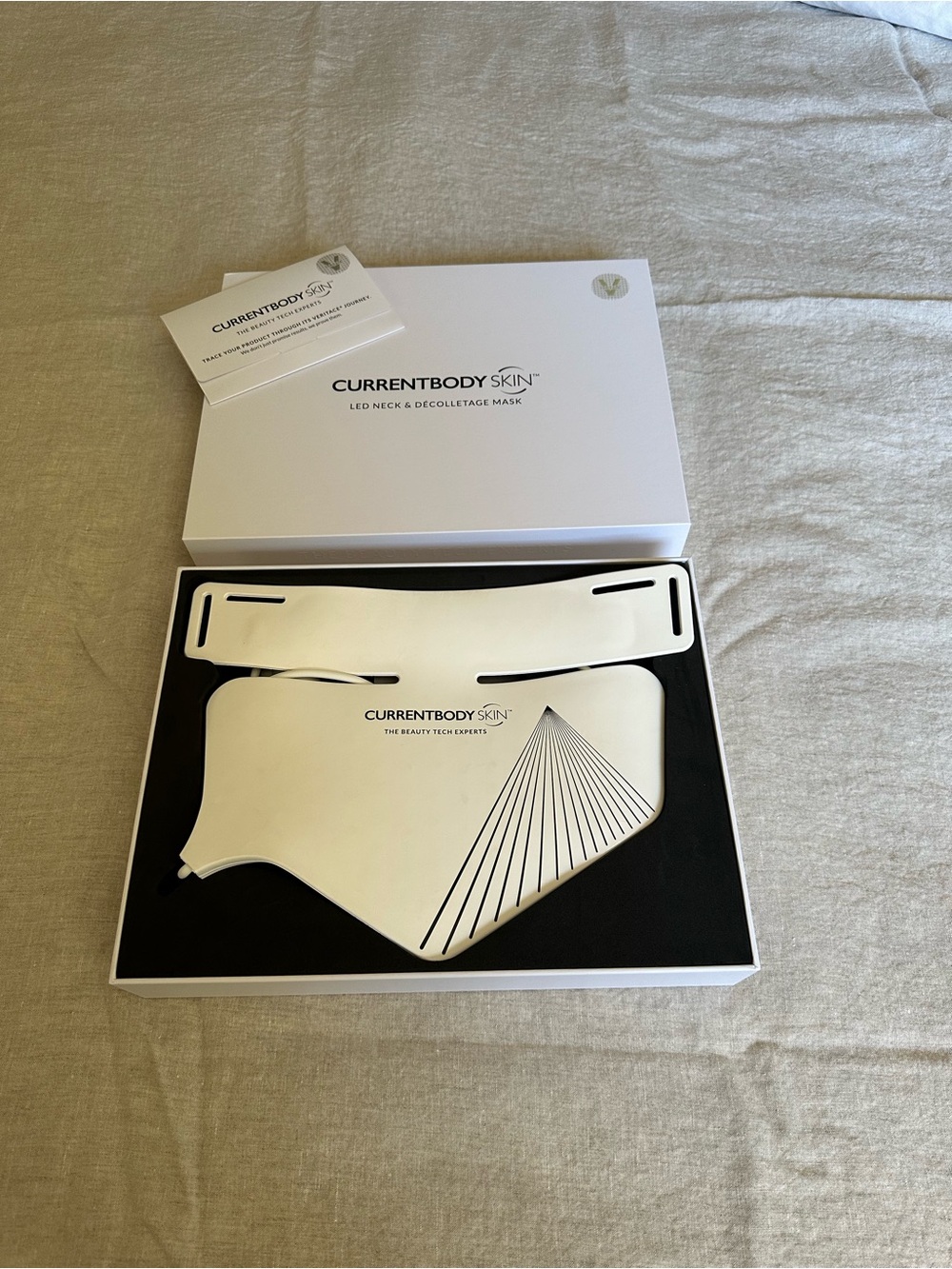 CurrentBody Series 2 LED Neck & Décolletage Device - Picture 3 of 5